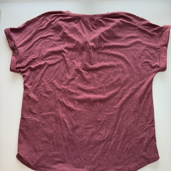 Elegant Short Sleeve Burgundy Top - Picture 4 of 4